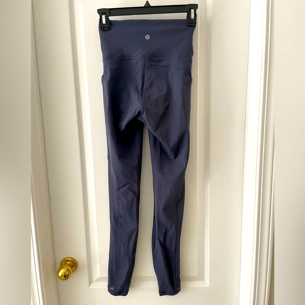 Lululemon navy blue leggings, size 4